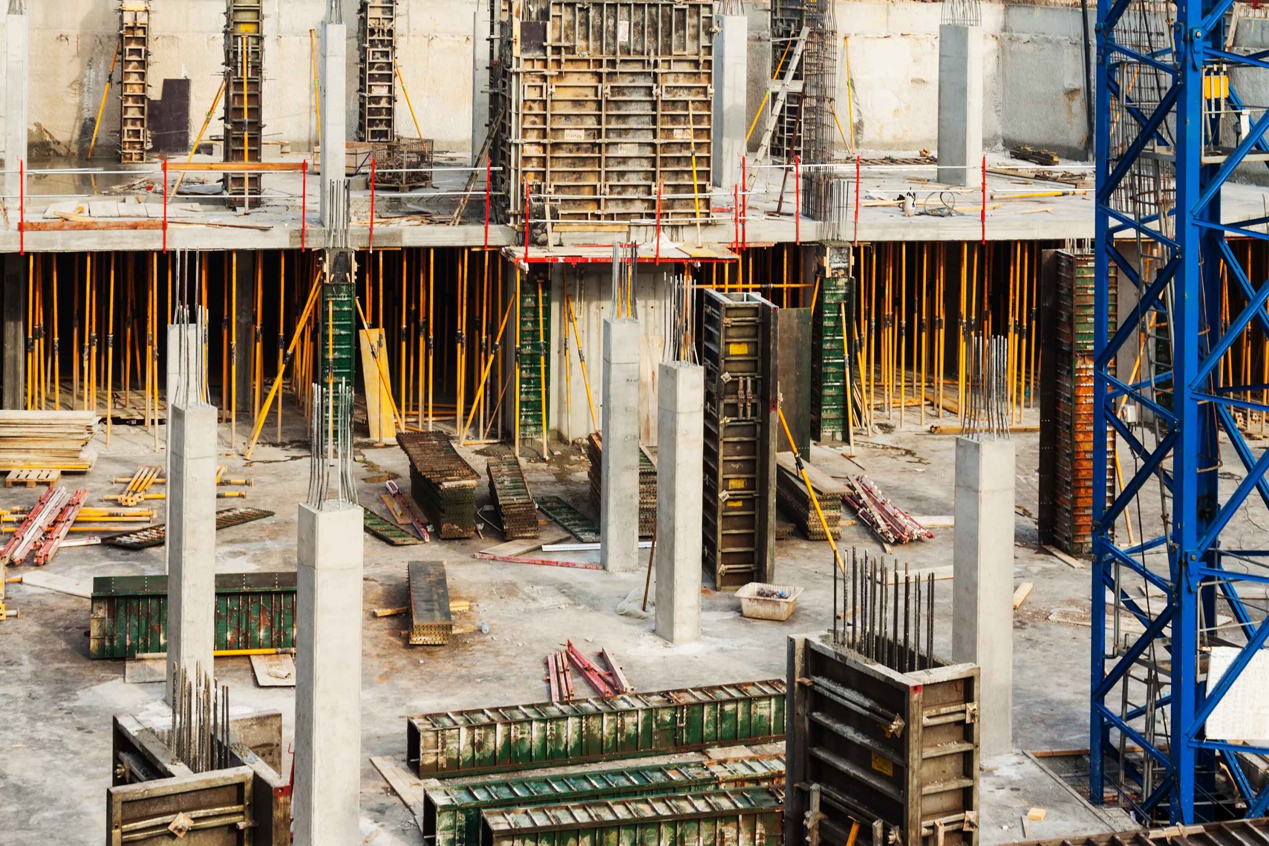 Sky deck system installation for concrete pouring