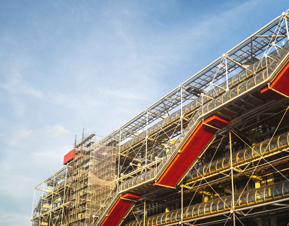 Revolutionary scaffolding systems with smart technology, eco-friendly materials, and safety features transforming construction in 2024.